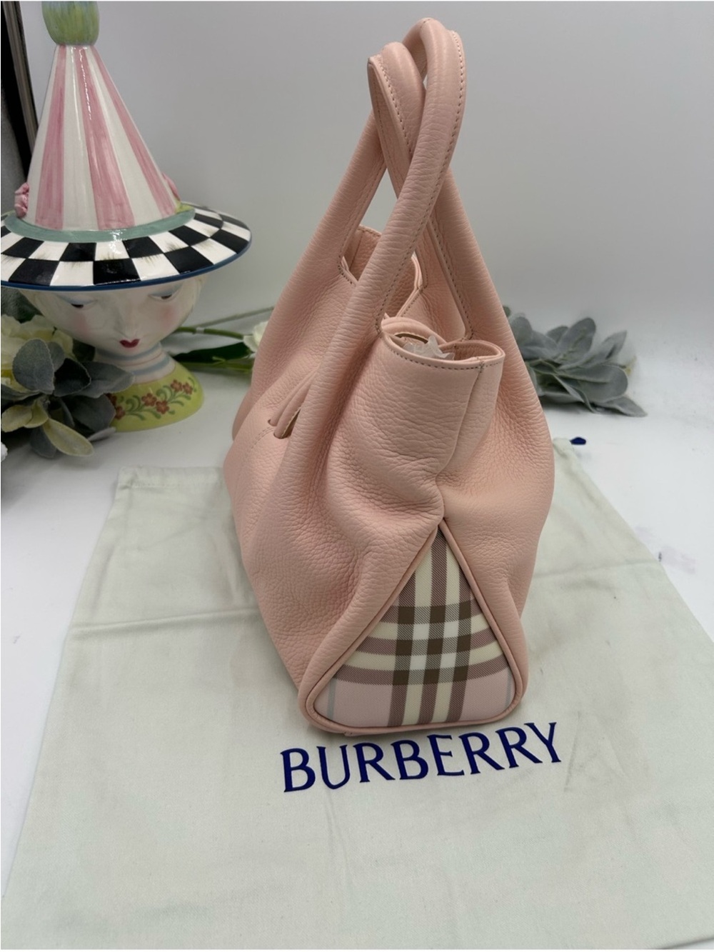 Women’s Burberry, London calf skin leather loop tote bag pristine. - Picture 2 of 15